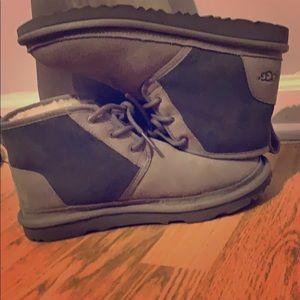 GREY UGG BOOTS LIKE NEW